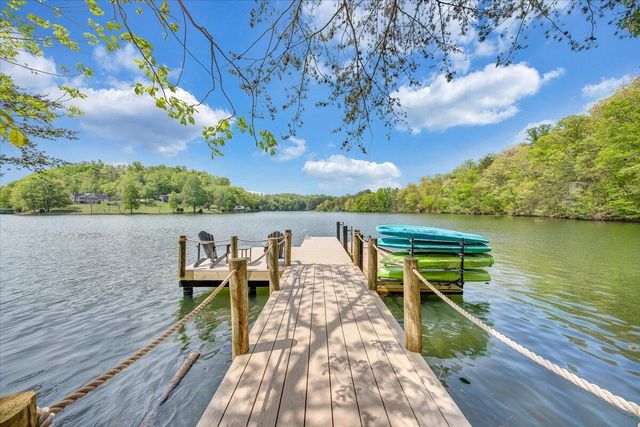 1373 Thomason LN, Goodview, VA 24095