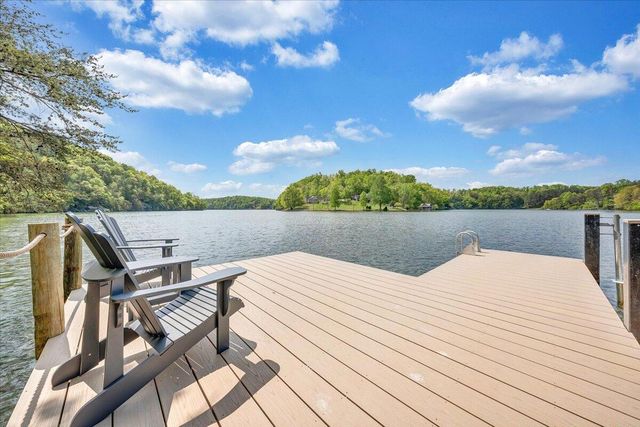 1373 Thomason LN, Goodview, VA 24095