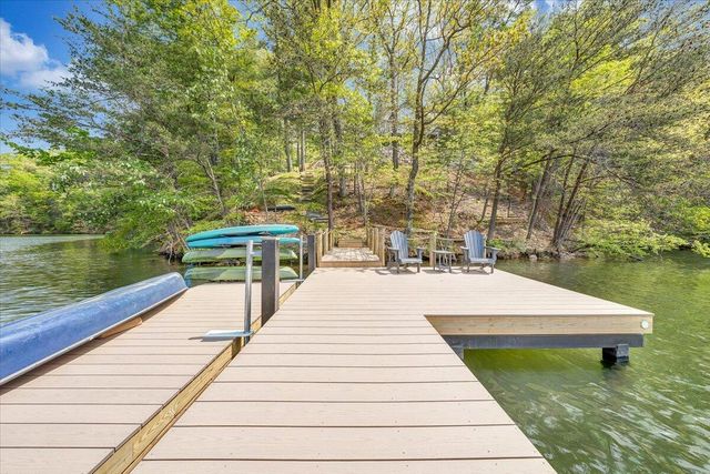 1373 Thomason LN, Goodview, VA 24095