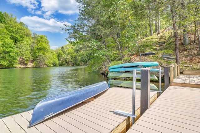 1373 Thomason LN, Goodview, VA 24095