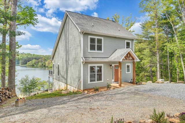 1373 Thomason LN, Goodview, VA 24095