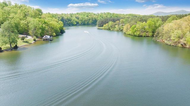 1373 Thomason LN, Goodview, VA 24095