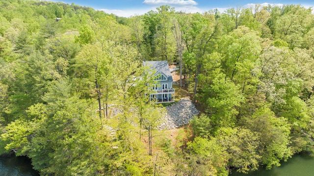 1373 Thomason LN, Goodview, VA 24095