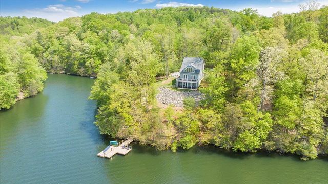 1373 Thomason LN, Goodview, VA 24095