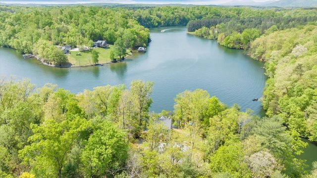 1373 Thomason LN, Goodview, VA 24095