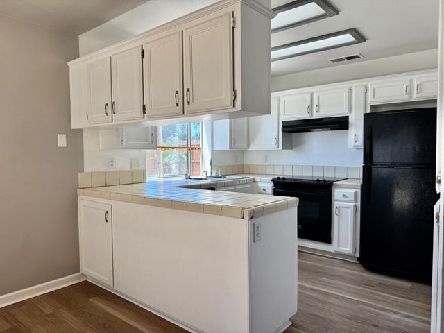 8665 N Cedar Avenue 128, Fresno, CA 93720
