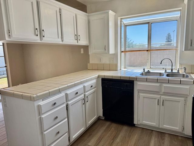 8665 N Cedar Avenue 128, Fresno, CA 93720
