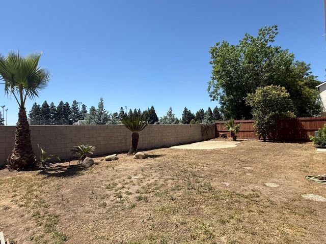 8665 N Cedar Avenue 128, Fresno, CA 93720