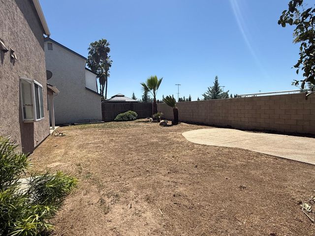 8665 N Cedar Avenue 128, Fresno, CA 93720