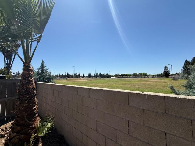 8665 N Cedar Avenue 128, Fresno, CA 93720