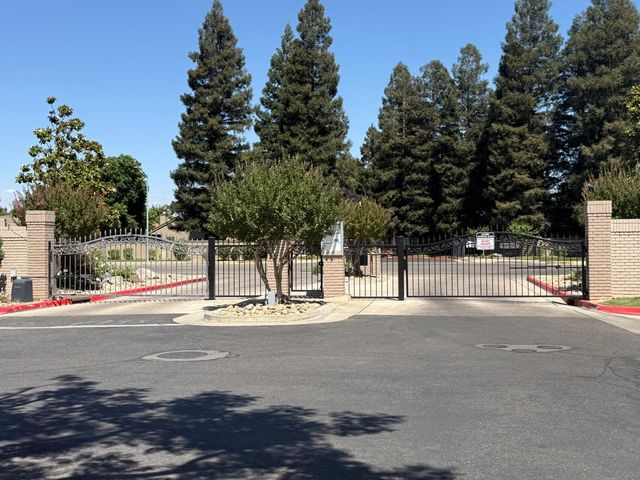 8665 N Cedar Avenue 128, Fresno, CA 93720
