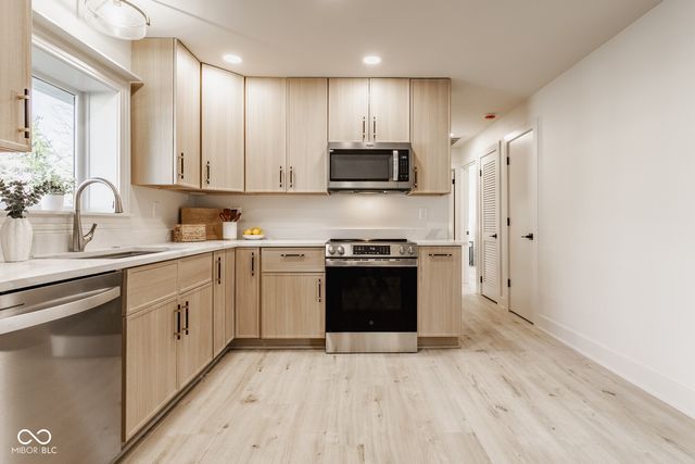 650 Mulberry Street, Zionsville, IN 46077