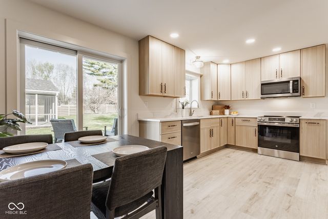 650 Mulberry Street, Zionsville, IN 46077