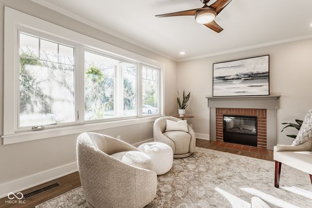 650 Mulberry Street, Zionsville, IN 46077