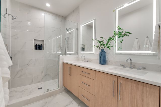 3940 Spring Valley Road 1, Farmers Branch, TX 75001