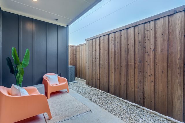 3940 Spring Valley Road 1, Farmers Branch, TX 75001