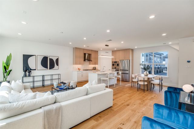 3940 Spring Valley Road 1, Farmers Branch, TX 75001