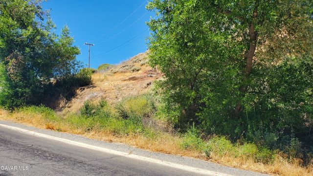 Ranch Club Rd, Lake Elizabeth, CA 93532