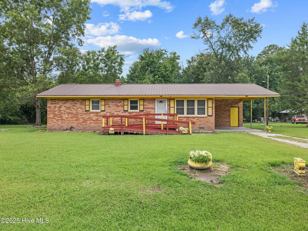 115 Billy Hudson Road, Jacksonville, NC 28540
