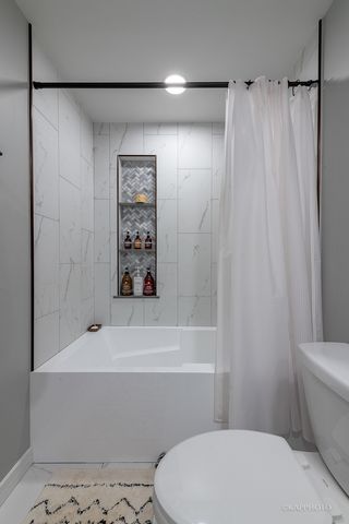 20052 S Sycamore Drive, Frankfort, IL 60423