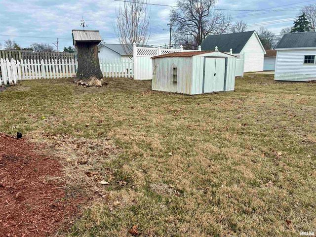 2304 STATE Street, Quincy, IL 62301