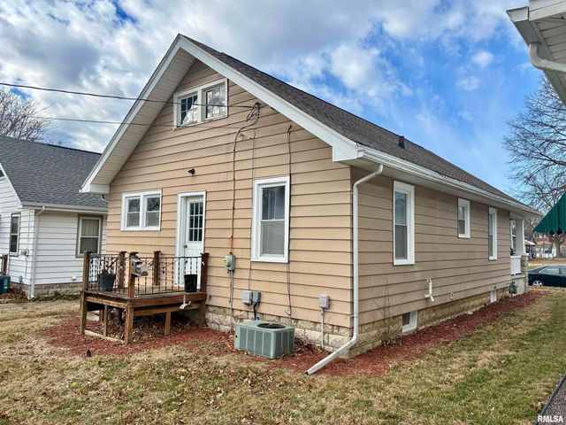 2304 STATE Street, Quincy, IL 62301