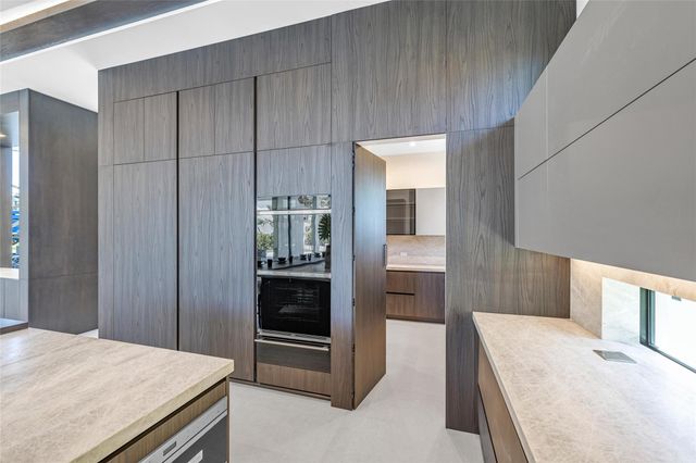 51 Isla Bahia Dr, Fort Lauderdale, FL 33316