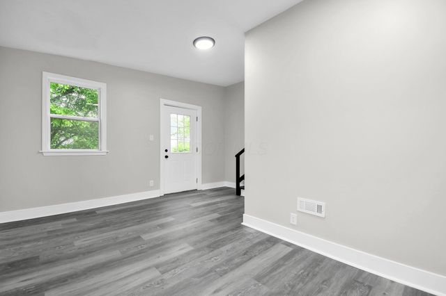 44 W 4th Street, Fredericktown, OH 43019