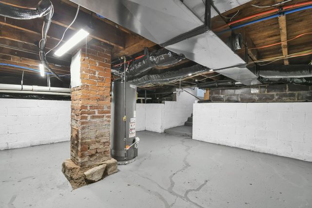 44 W 4th Street, Fredericktown, OH 43019