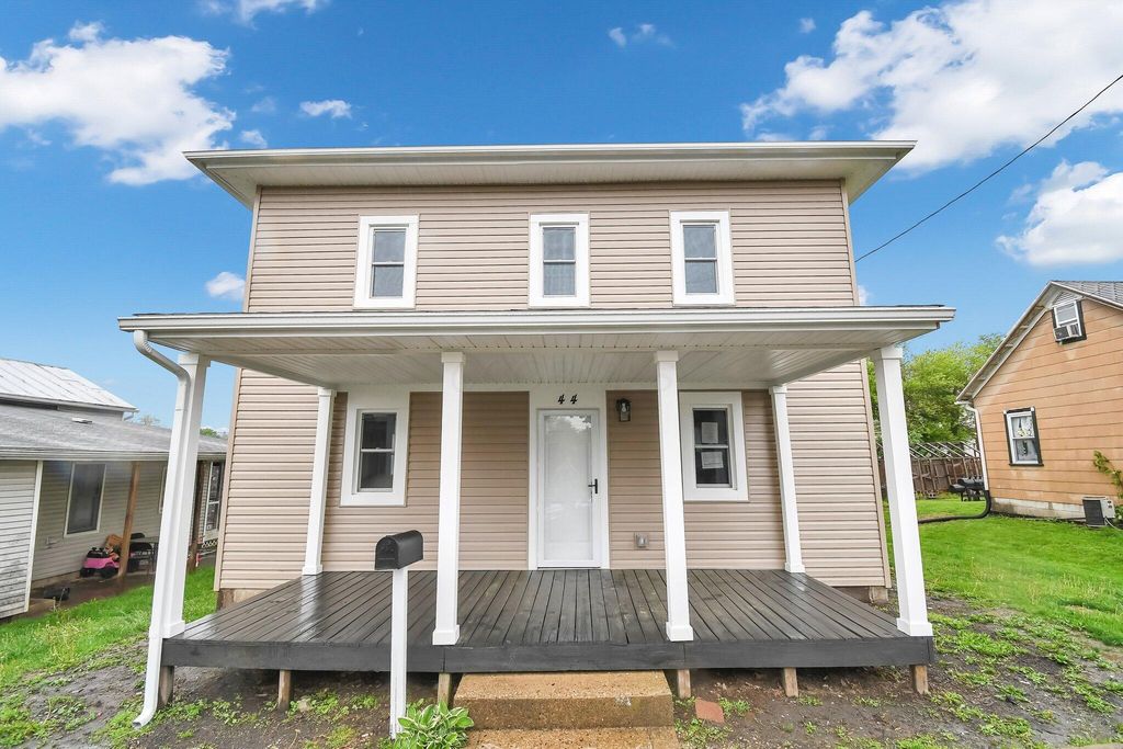 44 W 4th Street, Fredericktown, OH 43019