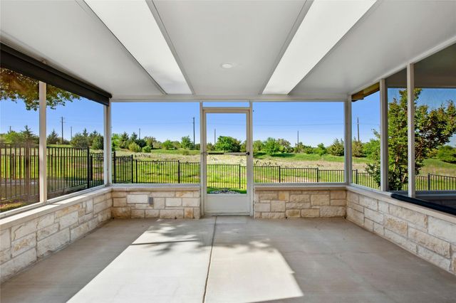 553 Salt Creek LN, Georgetown, TX 78633