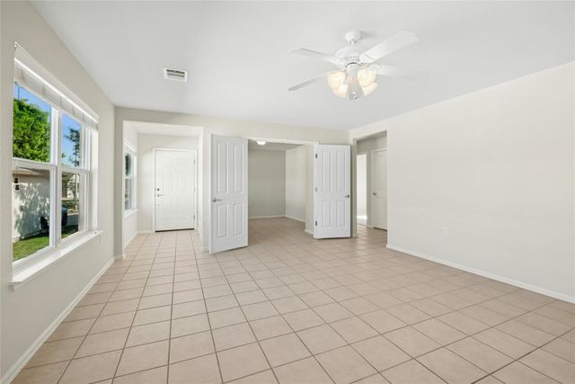 553 Salt Creek LN, Georgetown, TX 78633