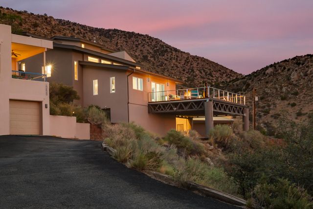 13616 Deer Trail Place NE, Albuquerque, NM 87111