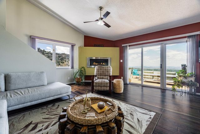 13616 Deer Trail Place NE, Albuquerque, NM 87111