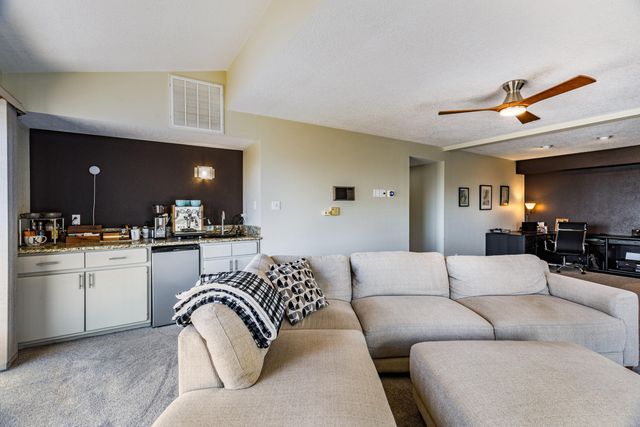 13616 Deer Trail Place NE, Albuquerque, NM 87111