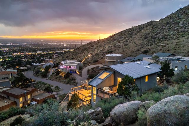13616 Deer Trail Place NE, Albuquerque, NM 87111