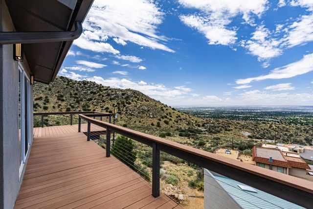 13616 Deer Trail Place NE, Albuquerque, NM 87111