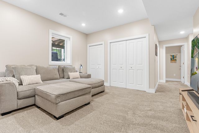 2182 N Getty Street, Muskegon Twp, MI 49445
