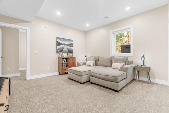 2182 N Getty Street, Muskegon Twp, MI 49445
