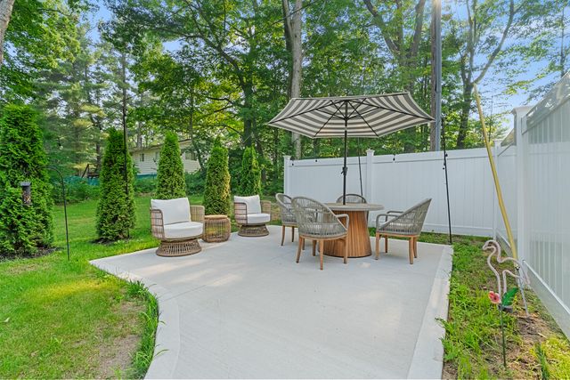 2182 N Getty Street, Muskegon Twp, MI 49445
