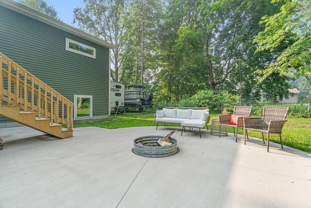 2182 N Getty Street, Muskegon Twp, MI 49445