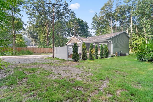 2182 N Getty Street, Muskegon Twp, MI 49445