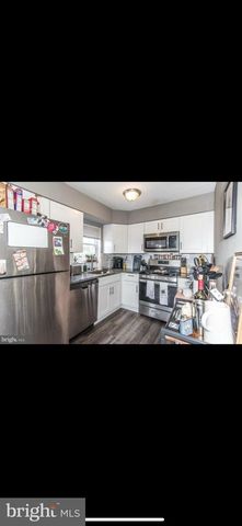 3998 CARTERET DR, Philadelphia, PA 19114