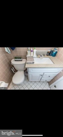 3998 CARTERET DR, Philadelphia, PA 19114