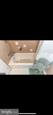 3998 CARTERET DR, Philadelphia, PA 19114