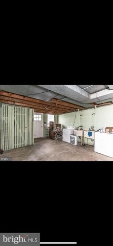 3998 CARTERET DR, Philadelphia, PA 19114