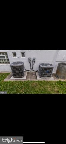 3998 CARTERET DR, Philadelphia, PA 19114