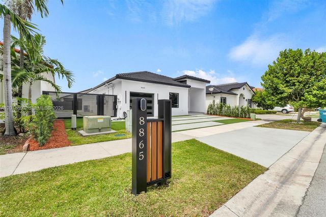 8865 NW 148th Ter, Miami Lakes, FL 33018