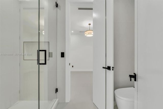 8865 NW 148th Ter, Miami Lakes, FL 33018