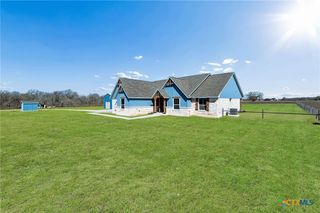5476 County Road 427, Stockdale, TX 78160